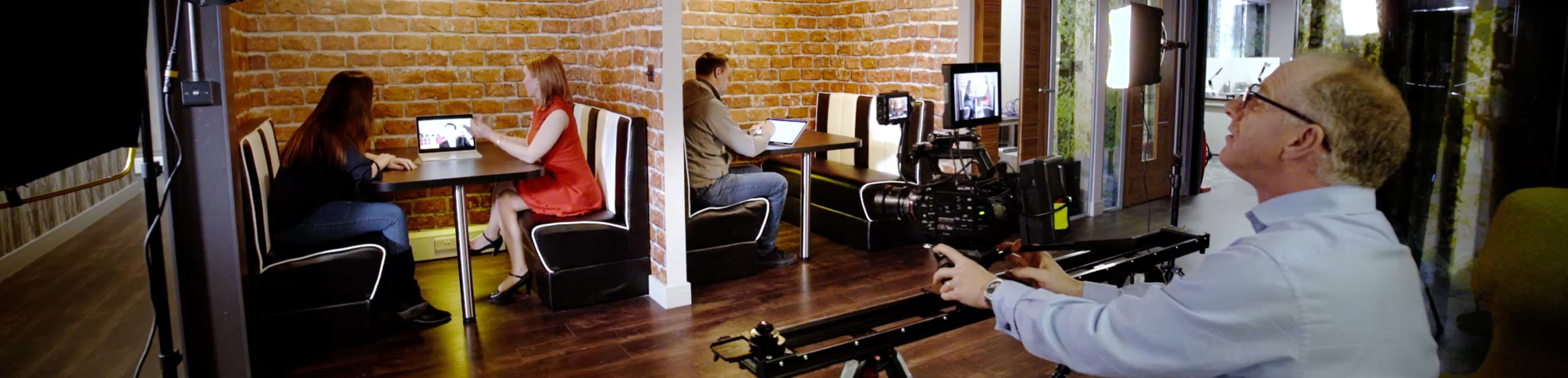 Rich-Interactive-Customer-Advocacy-Showcase